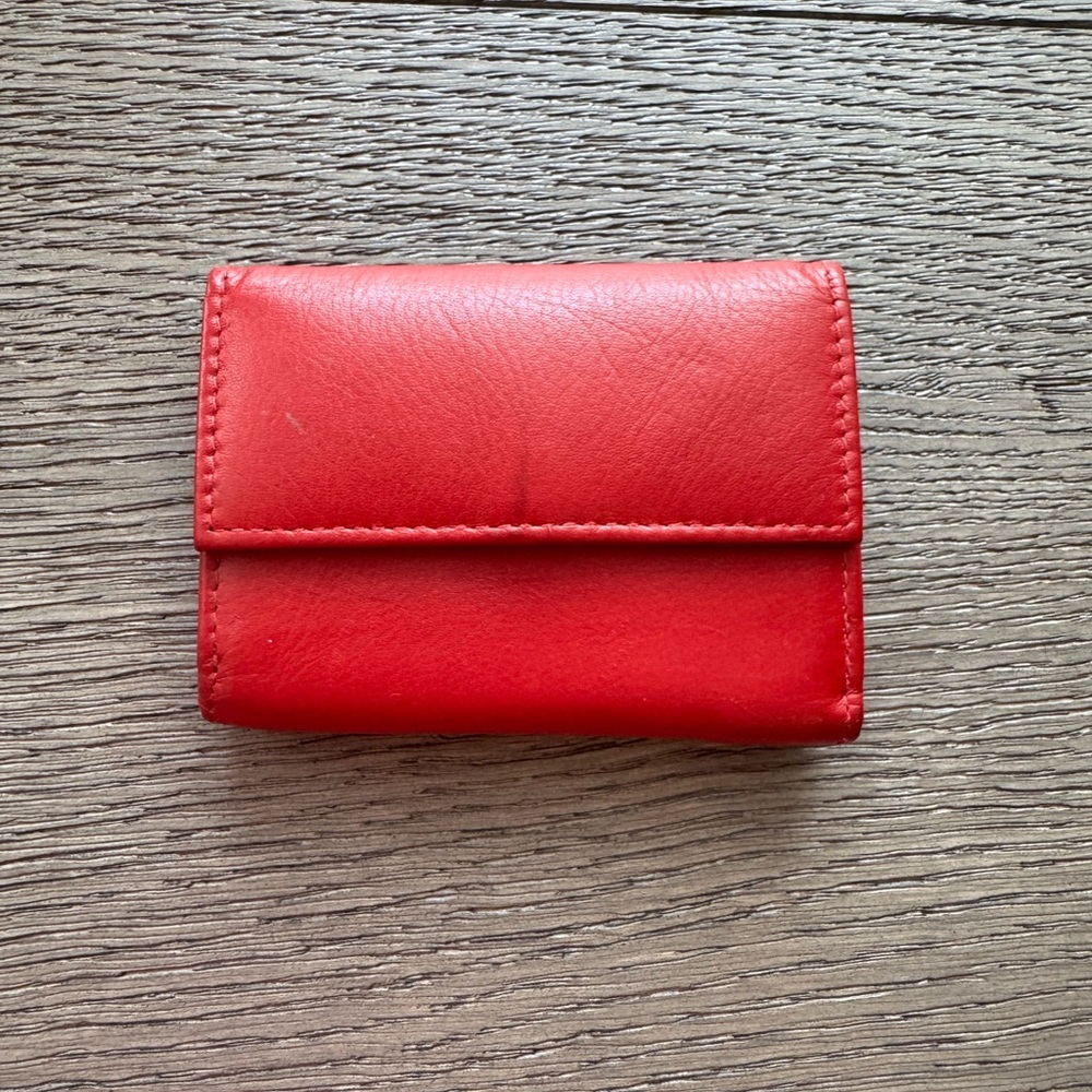 NWOT Vera Pelle Red Leather Wallet